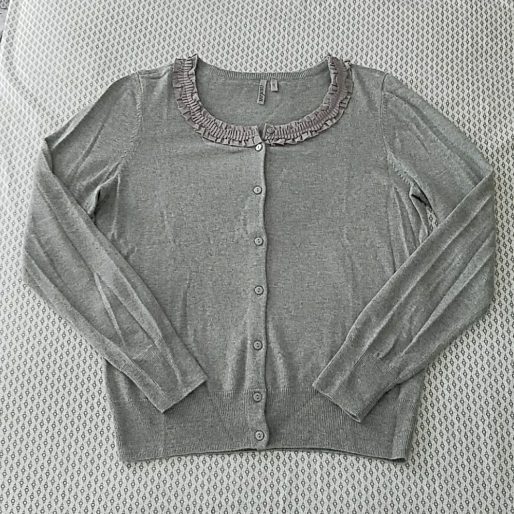 NWOT gray cardigan sweater