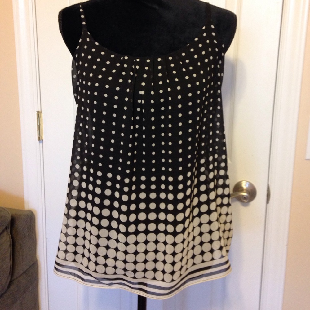 New York & company black w white circles tank