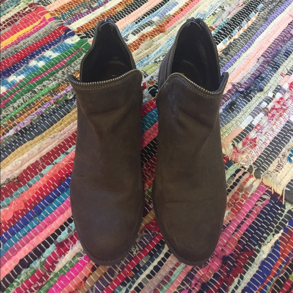 Carlos Santana cayenne distressed brown ankle boot