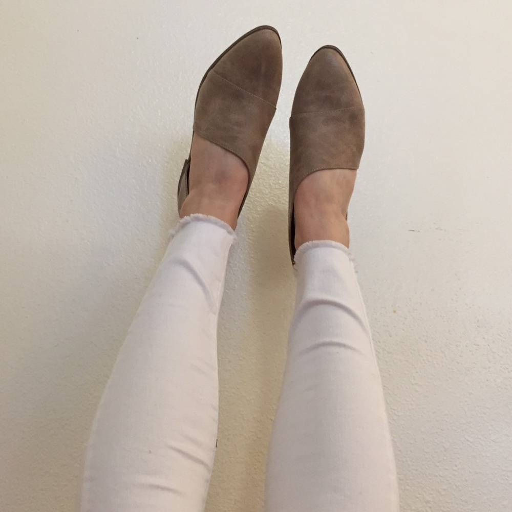 •LAST 1• Royalty' Distressed Pointy Toe Boot - Picture 8 of 8