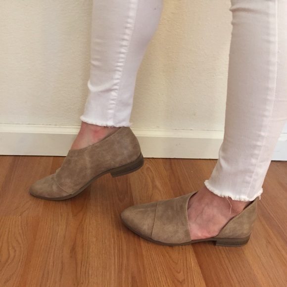 •LAST 1• Royalty' Distressed Pointy Toe Boot - Picture 6 of 8