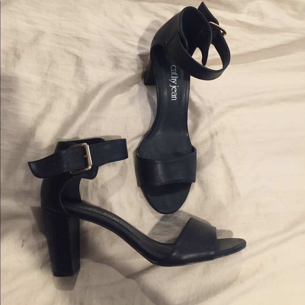 Buisness attire heels
