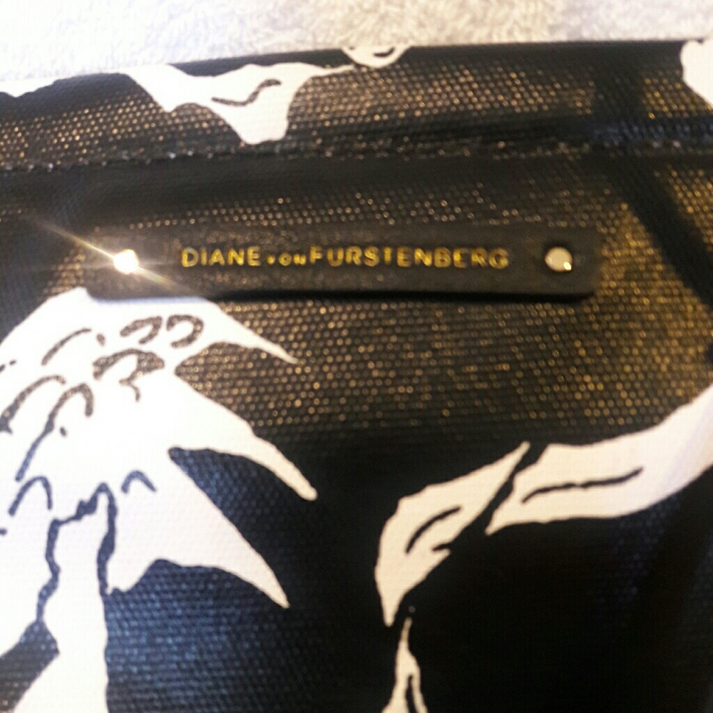 Bag - Picture 3 of 5