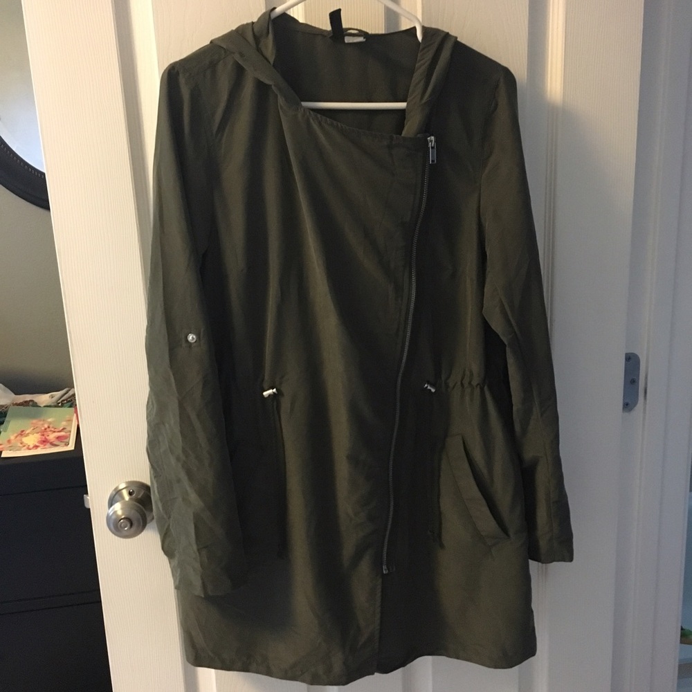 Utility Jacket with diagonal zipper