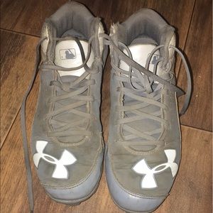 Boys size 4 under armor cleats