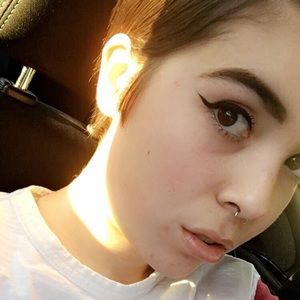 Meet your Posher, Celeste