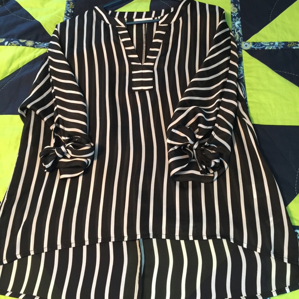 Black and white striped top!