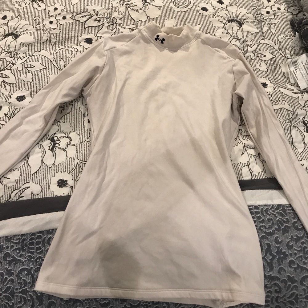 White under armor long sleeve