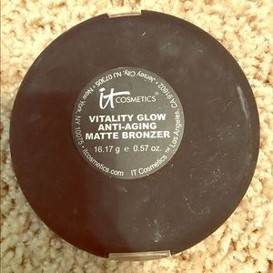 It cosmetics bronzer anti aging matte