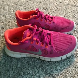KIDS 7y NIKE Pink & Orange.