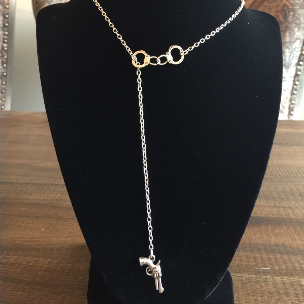 🌼 Gun drop charm necklace hand cuffs western - Picture 2 of 4