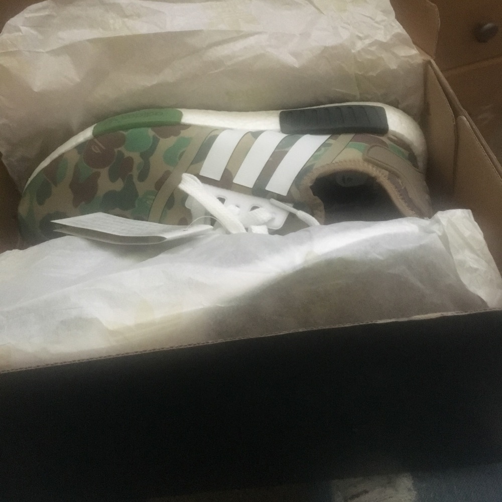 Bape nmd adidas.