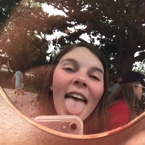 Meet your Posher, Mallory