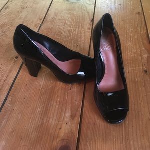 New Vince Camuto Black Peeptoe Pumps