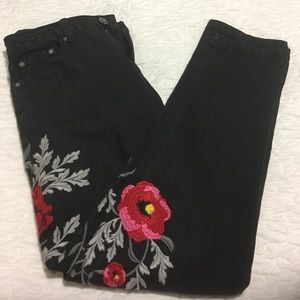 Embroidery stretch& skinny Jeans 👖