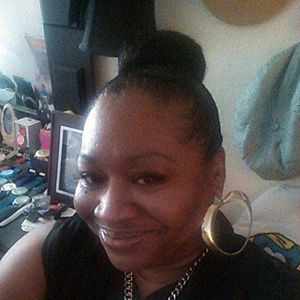 Meet your Posher, Leslie