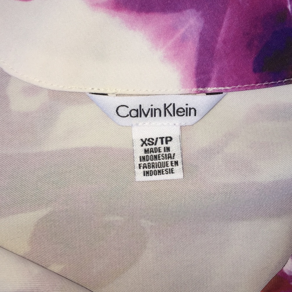 Calvin Klein Spring/Summer Top - Picture 2 of 4
