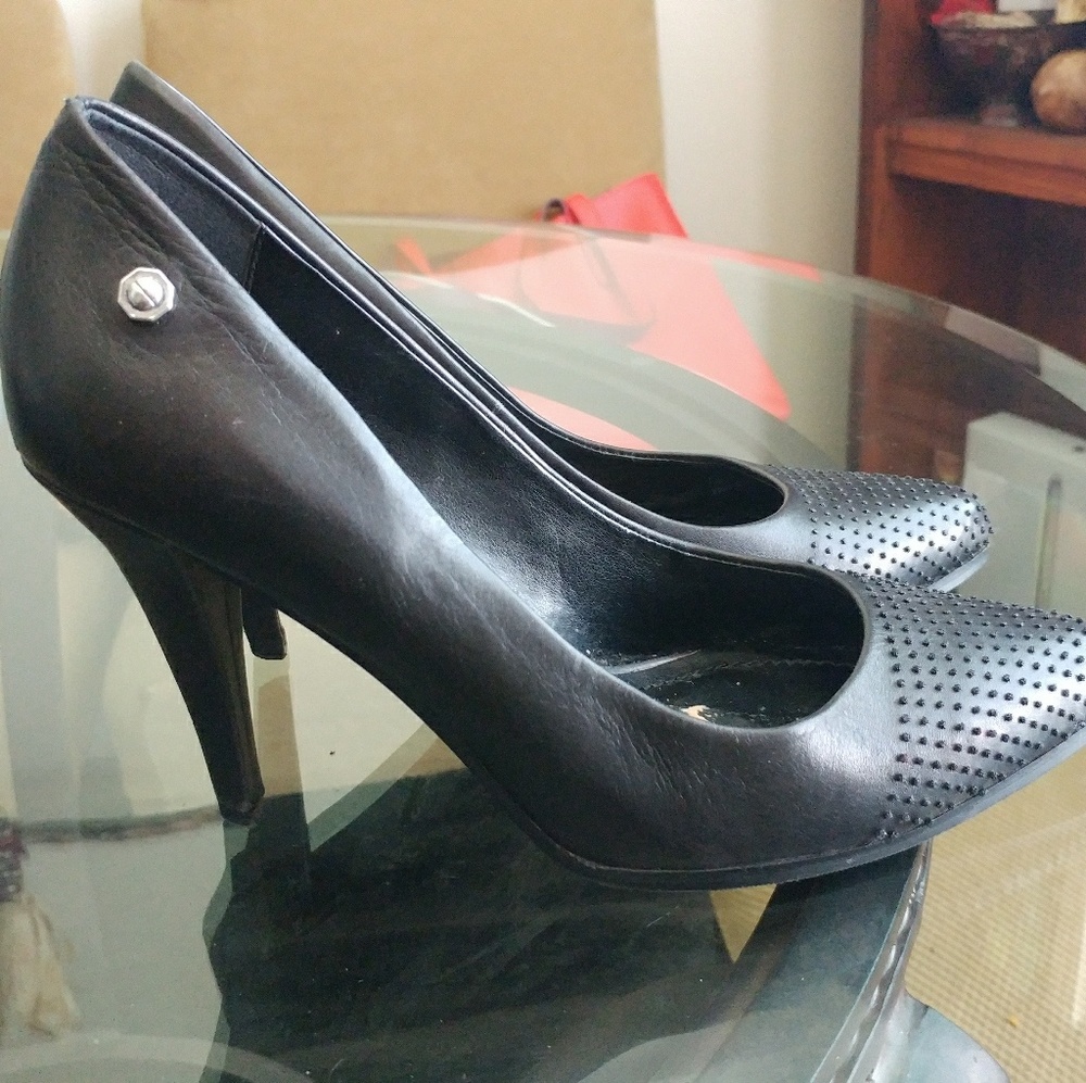 Black leather Diesel Pumps