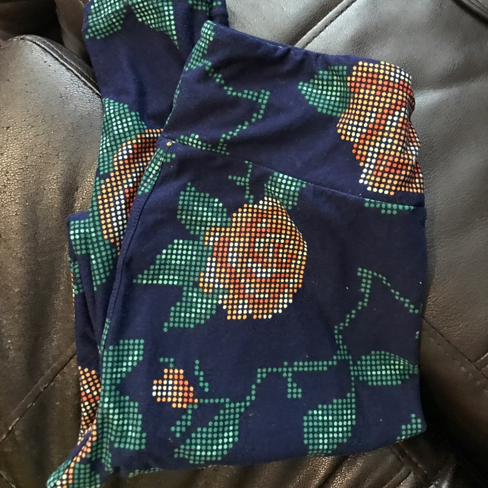 Lularoe OS Digital Roses