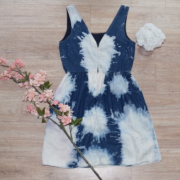 🌸American Eagle Denim Dress - Picture 2 of 2