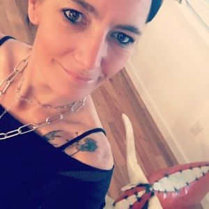 Meet your Posher, Veronique