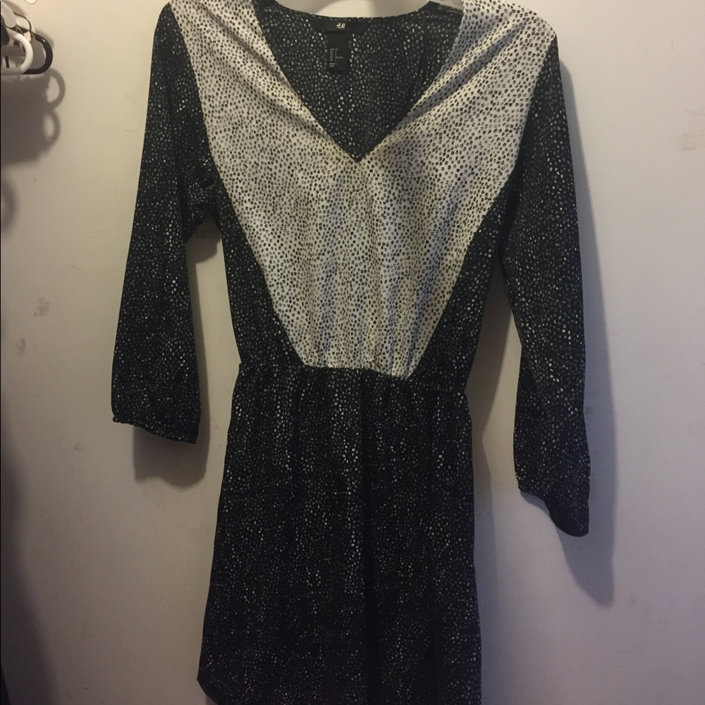 Black/white patterned dress