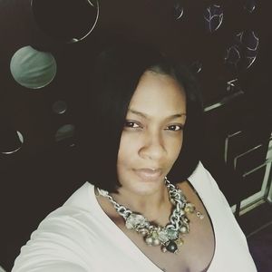 Meet your Posher, Denise