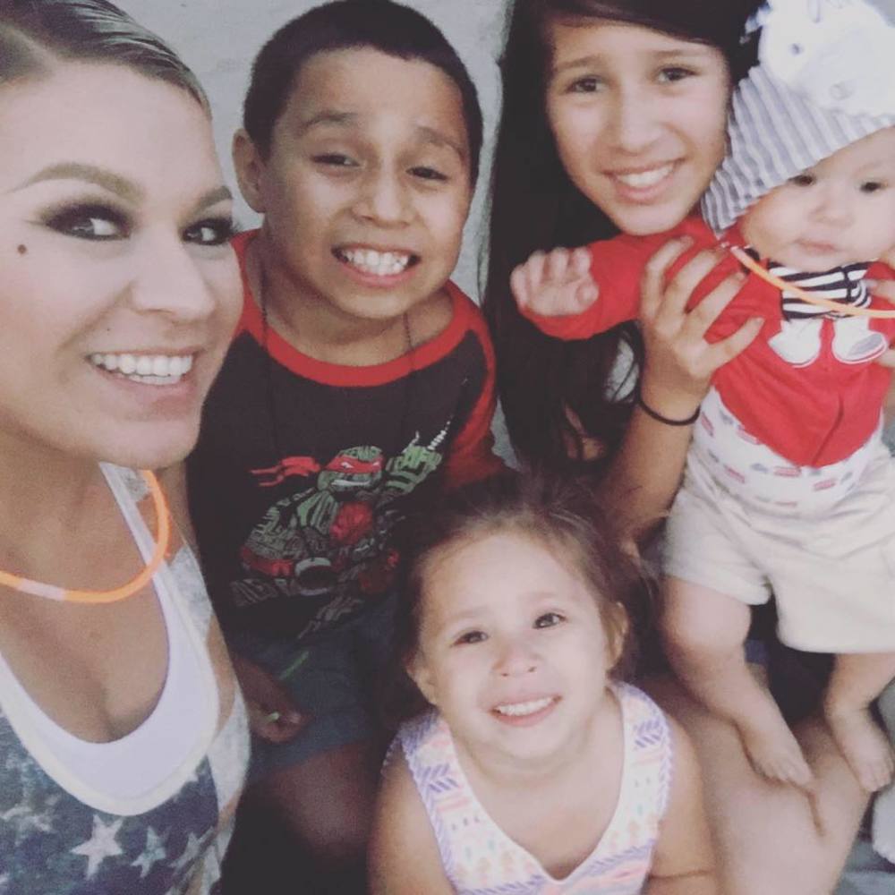 Meet your Posher, Lindahazel