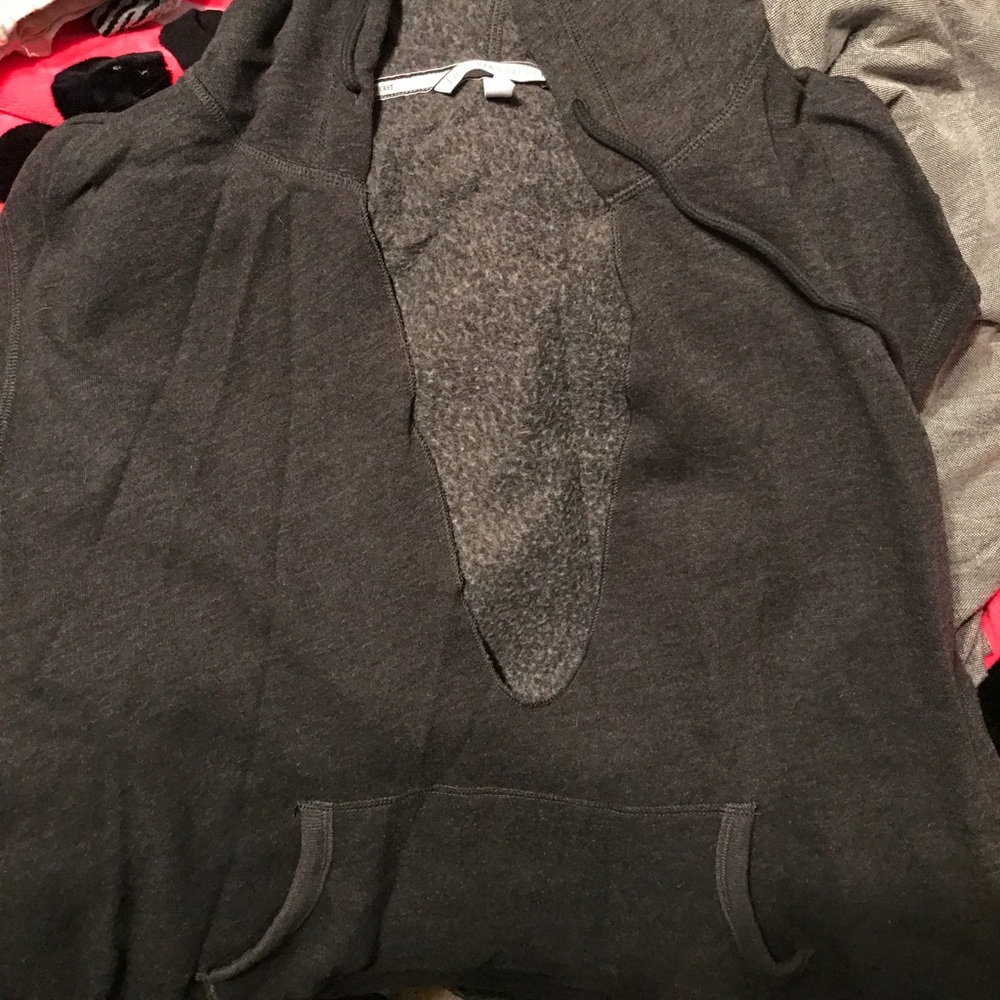 Sleeveless sweatshirt