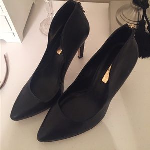 BCBG - Cosette Heel with gold zipper 🔥