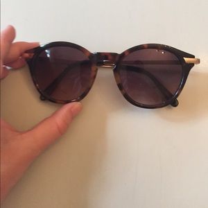 Tortoise sunnies