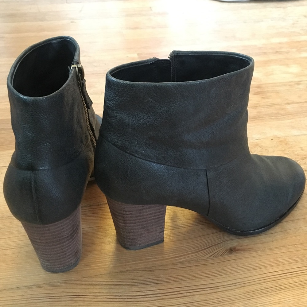 Cole Haan Size 8 Black Booties - Picture 3 of 4