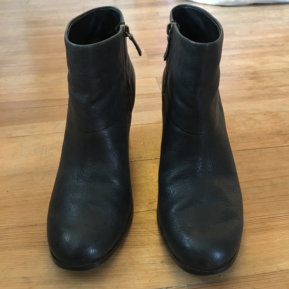 Cole Haan Size 8 Black Booties - Picture 4 of 4