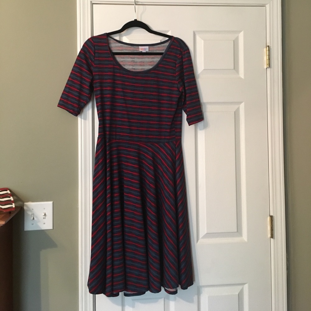 Large Lularoe Nicole