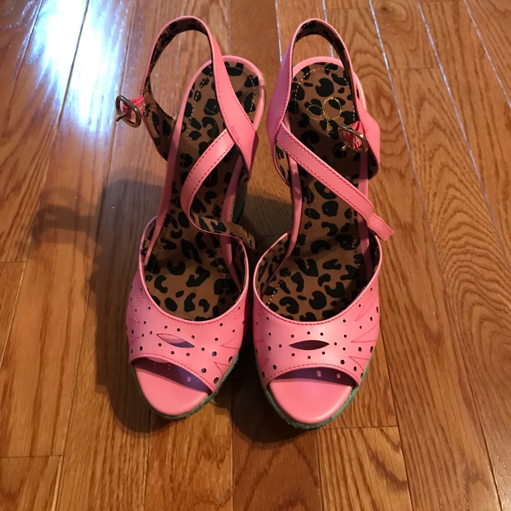 Jessica Simpson wedges