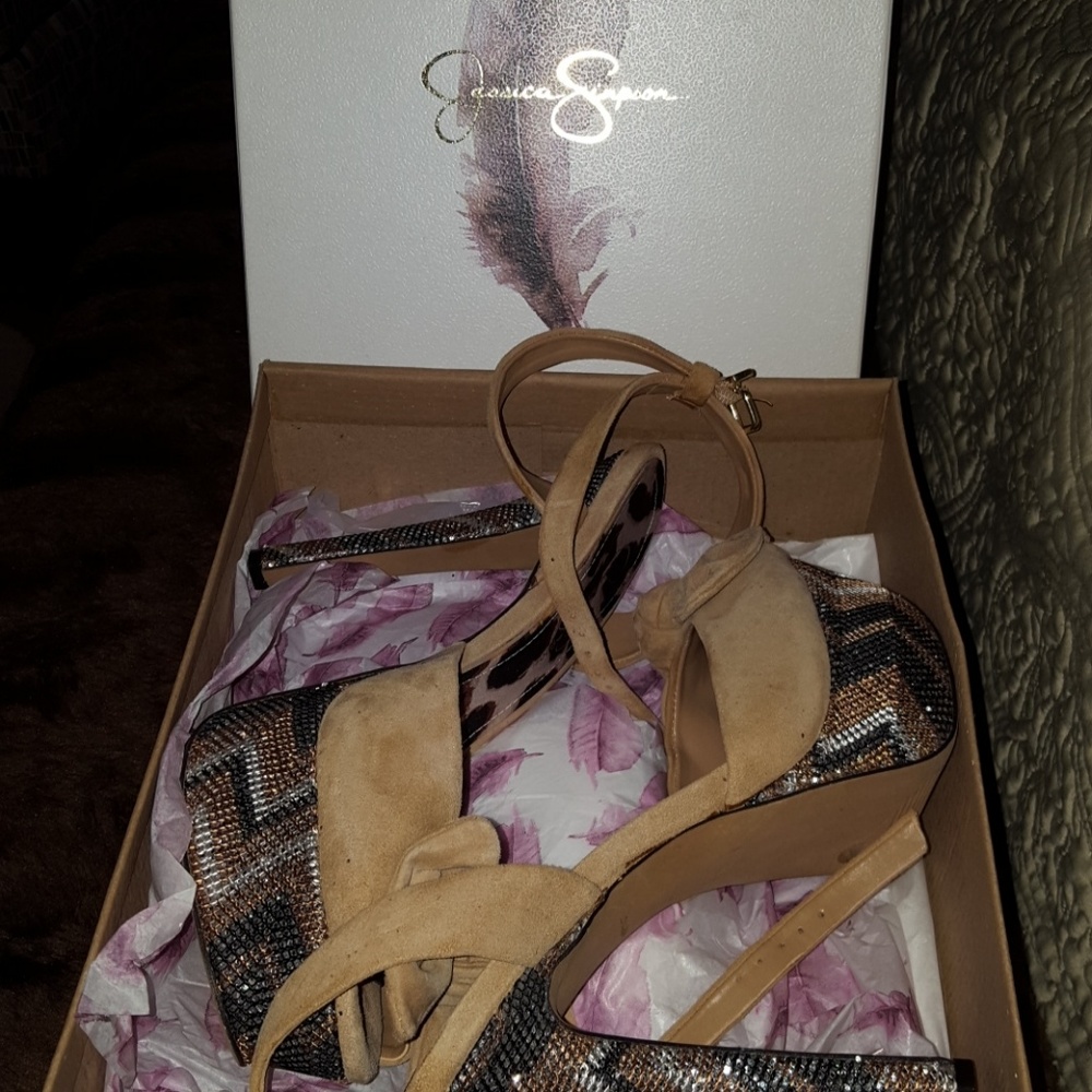 Shoes - Picture 3 of 6
