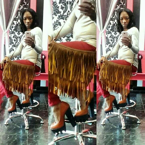 Brown Platform - Picture 3 of 6