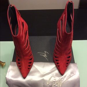 GIUSEPPE ZANOTTI Shoe Booties