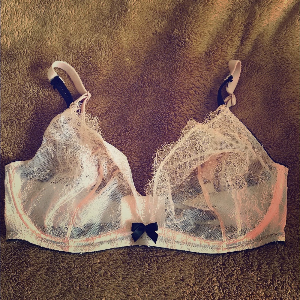 Victoria's Secret Very Sexy unlined plunge bra