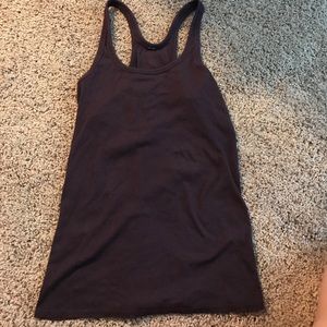 lulu tank- size 8
