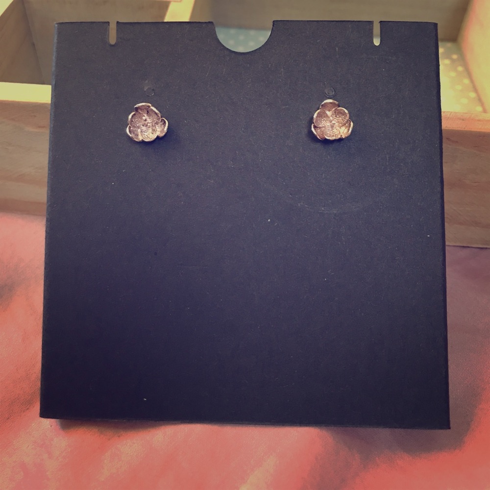 Little lotus flower ear studs