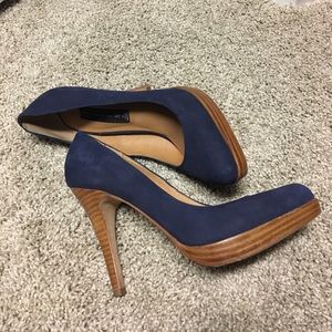 Steve Madden "Lenore" Navy Suede Pumps