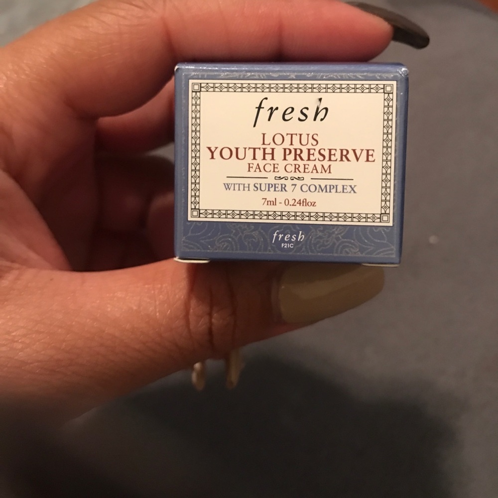 Lotus youth preserve face cream