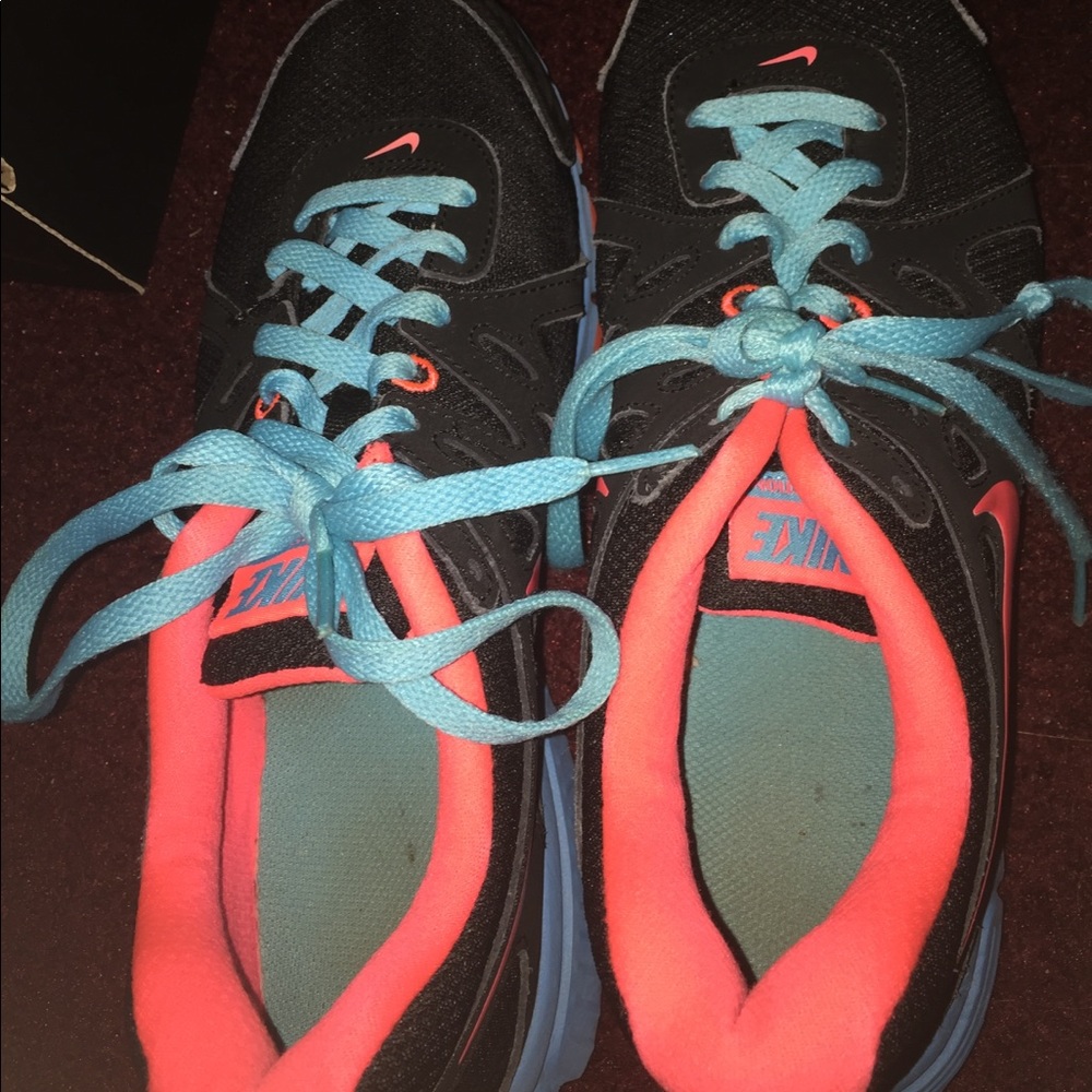 Nike neon shoes