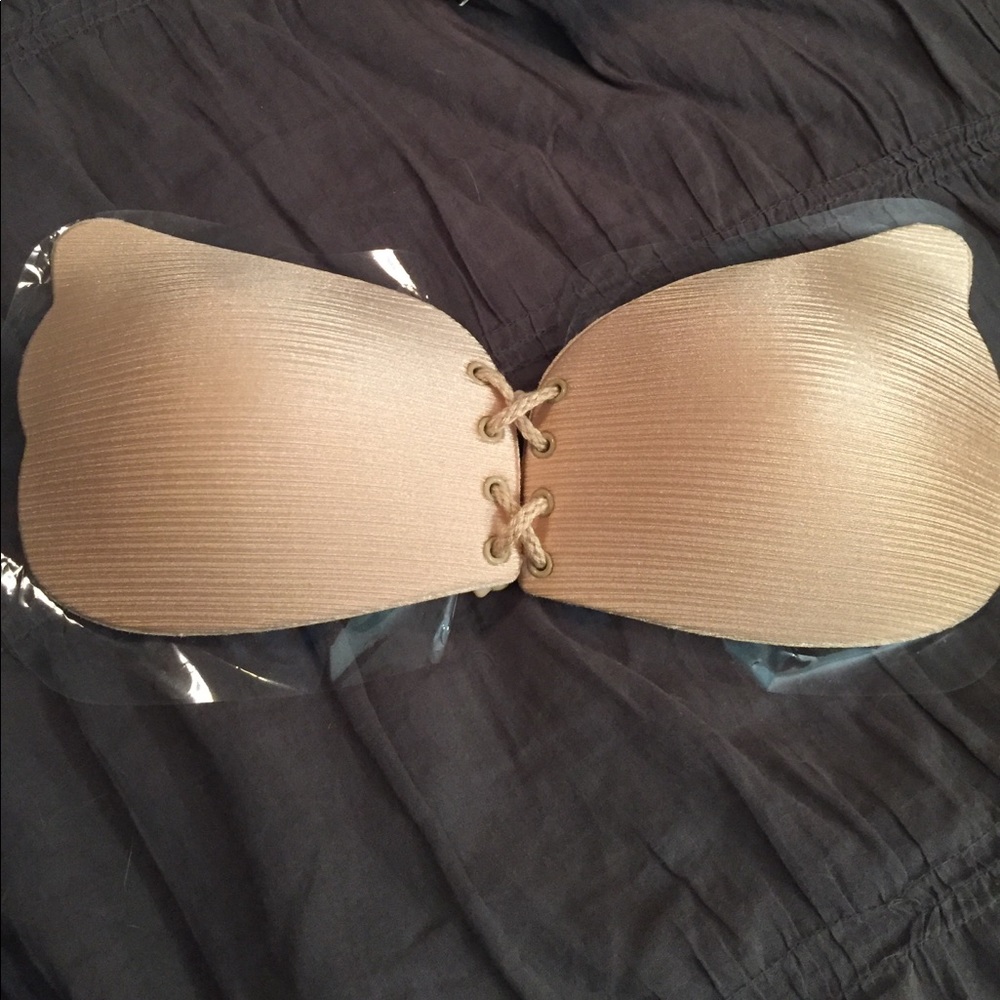 Brand New FreeBra silicone adhesive push-up bra