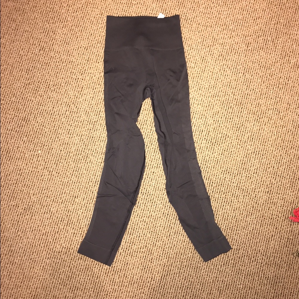 Lululemon zone in tights- dark grey
