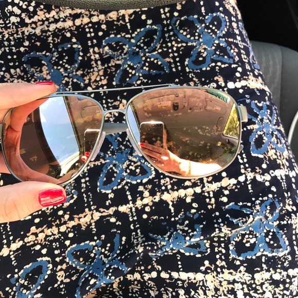 Authentic PRADA Aviator sunglasses - Picture 2 of 6