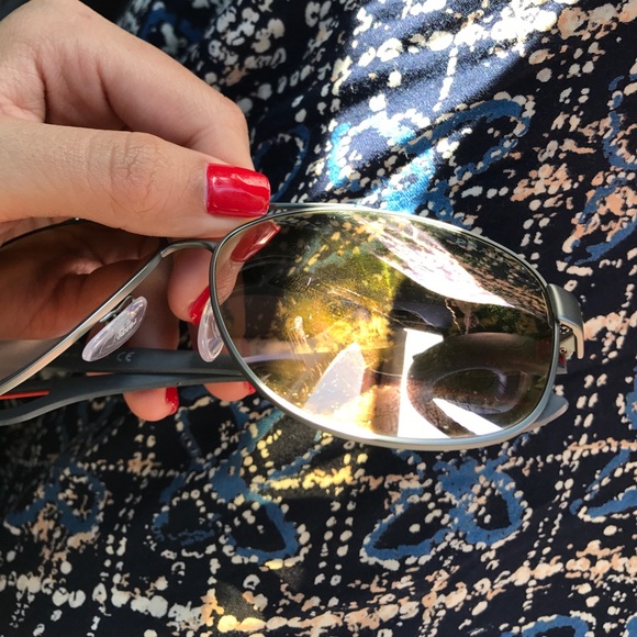 Authentic PRADA Aviator sunglasses - Picture 6 of 6
