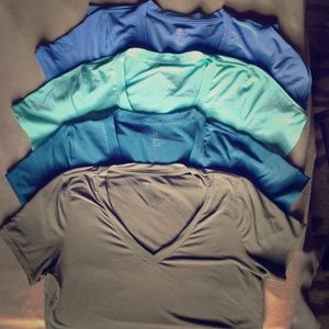 4 Gap Breathe V neck tees small blue olive