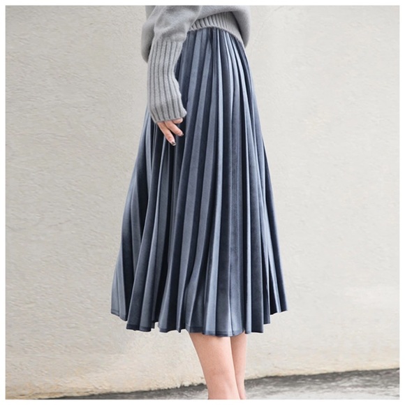 🎀 Metallic Pleated Skirt Green Gold Steel Gray - Picture 5 of 7